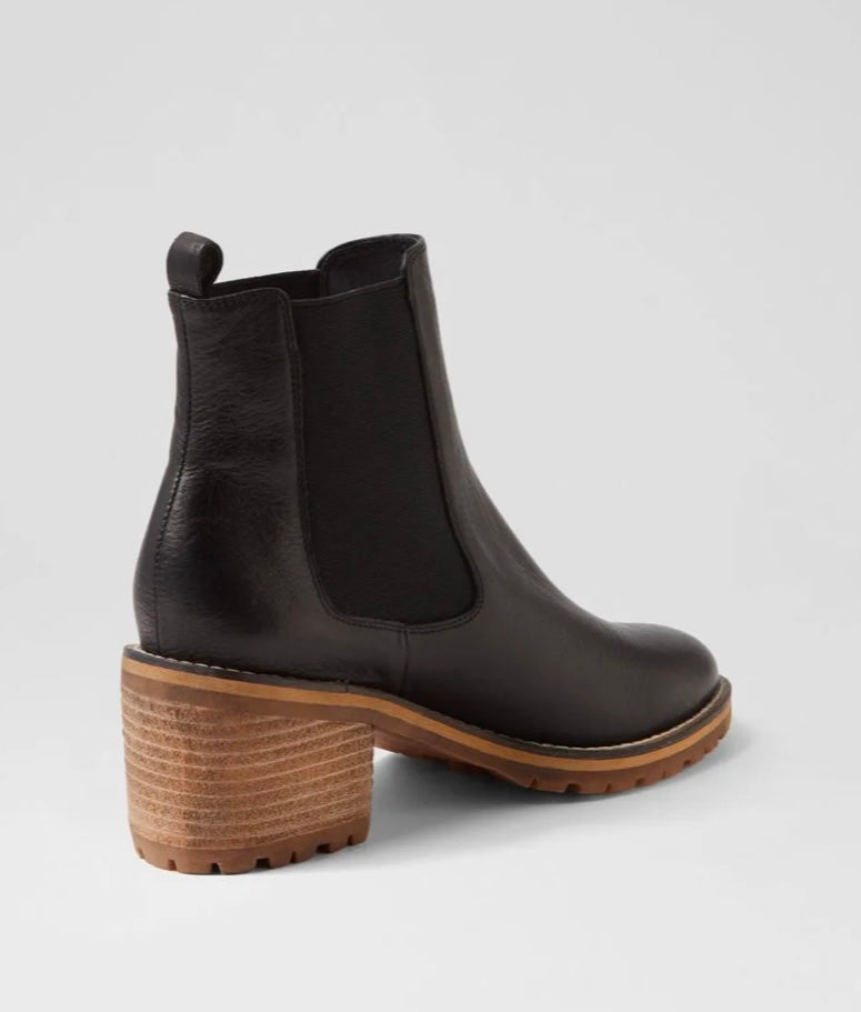 Biscoti Boot ~ Black