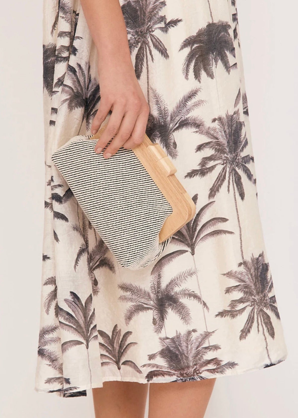 Tessa Fabric Weave Timber Clutch ~ Black/Natural