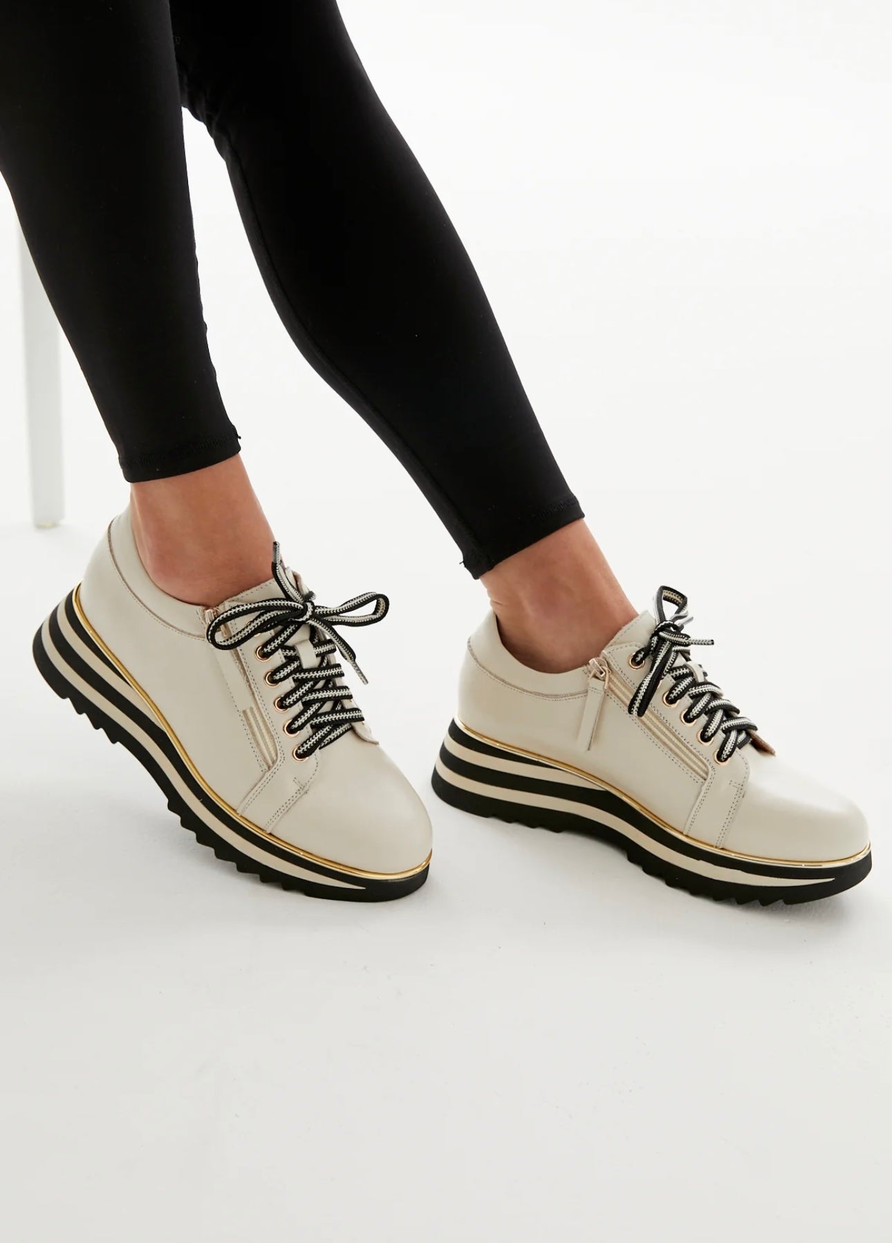 Hosting Sneakers ~ Cream