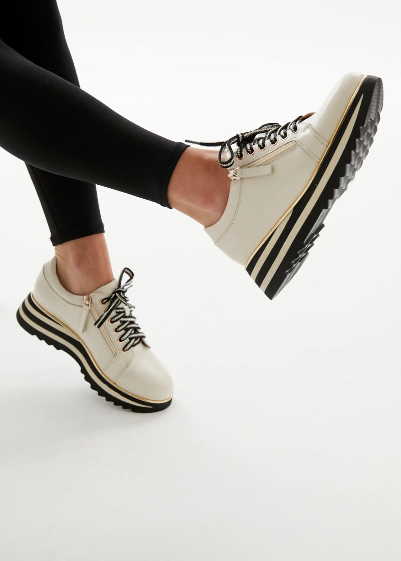 Hosting Sneakers ~ Cream