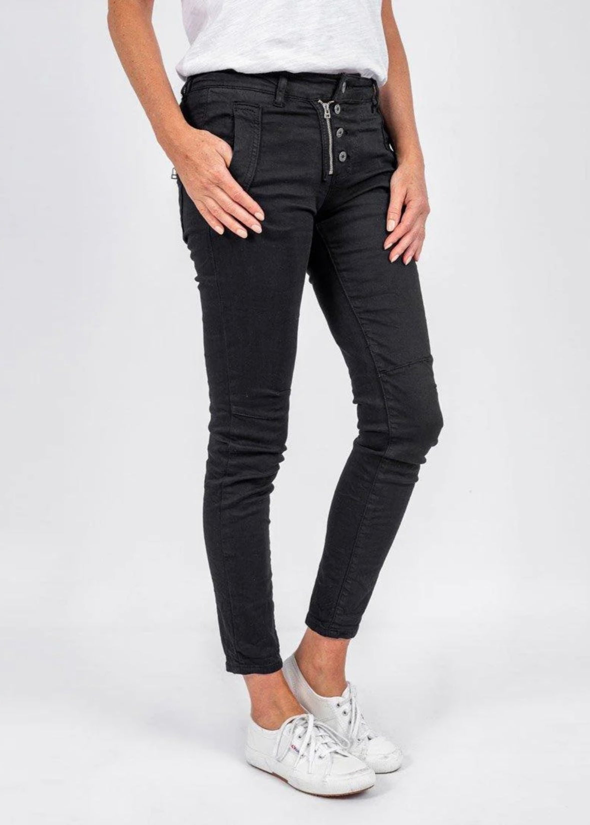 Classic Button Jean ~ Black