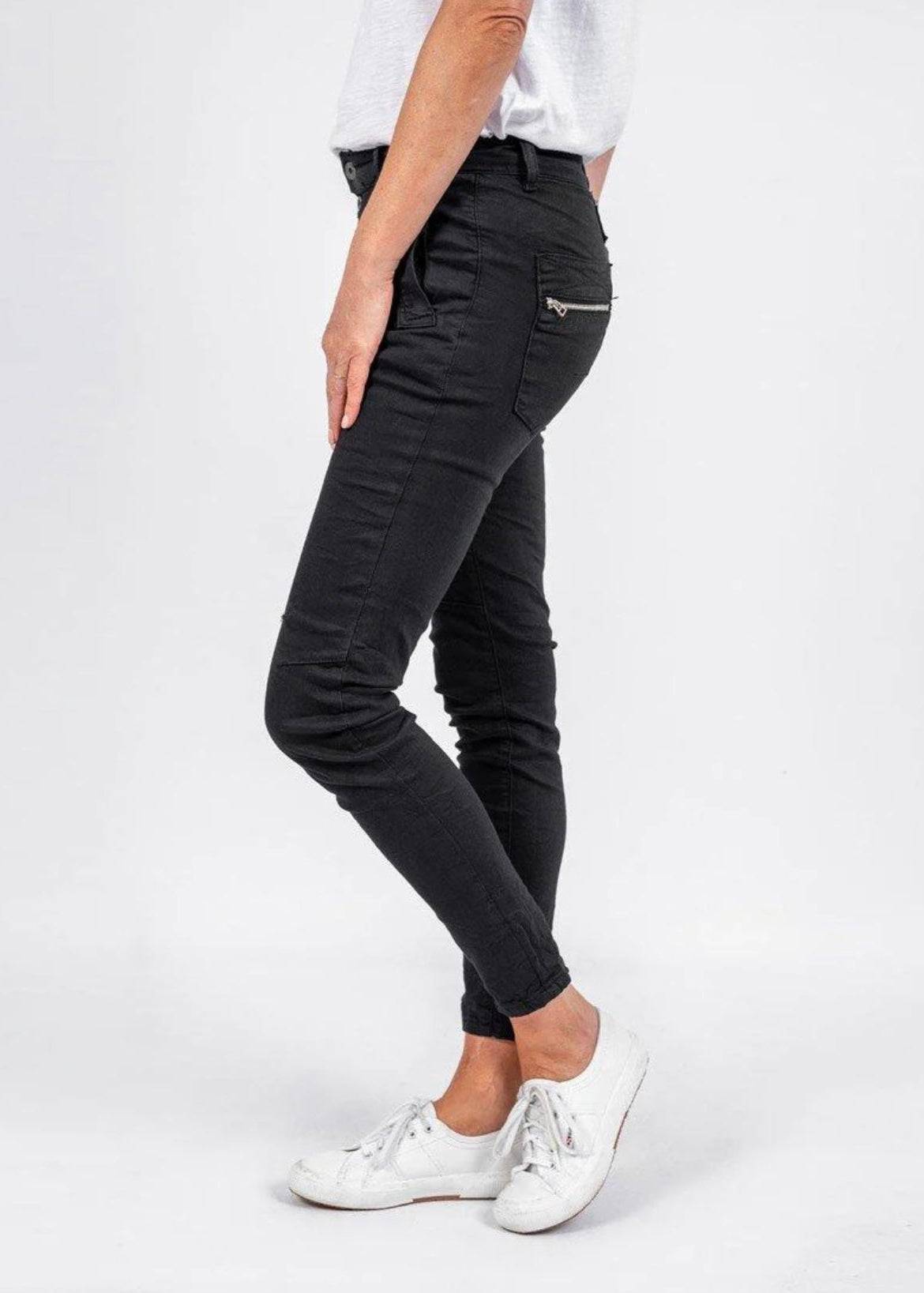 Classic Button Jean ~ Black