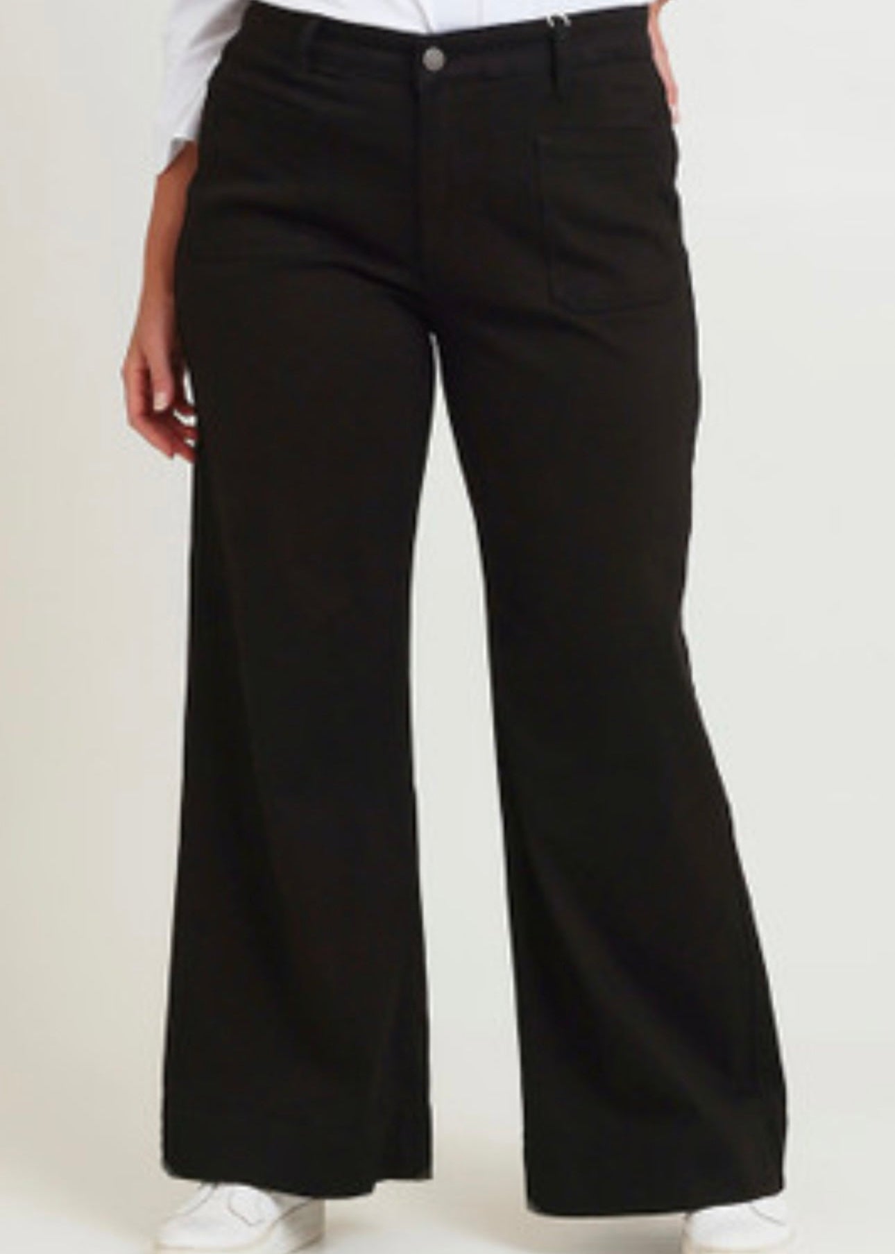 Nora Wide Leg Jeans ~ Black