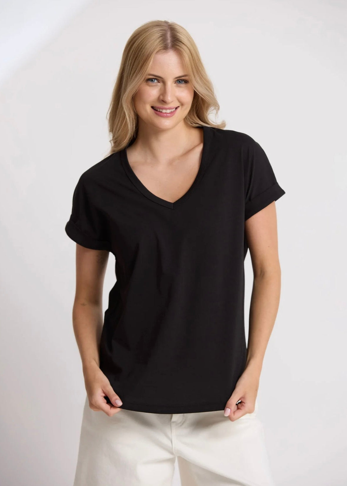 Soho Cuff V Tee ~ Black