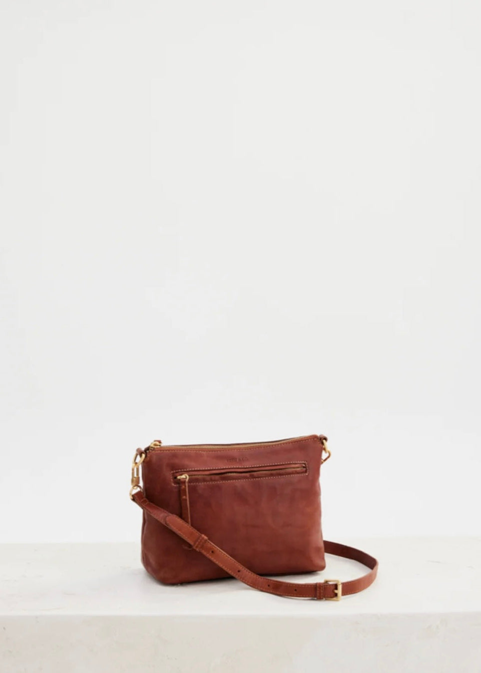 Tumbled Large Essential Pouch ~ Tan