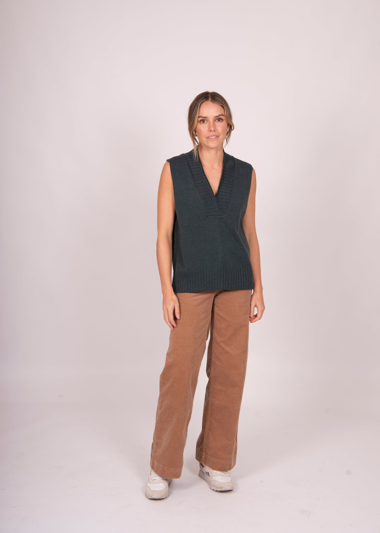 V-Neck Relaxed Vest ~Pine