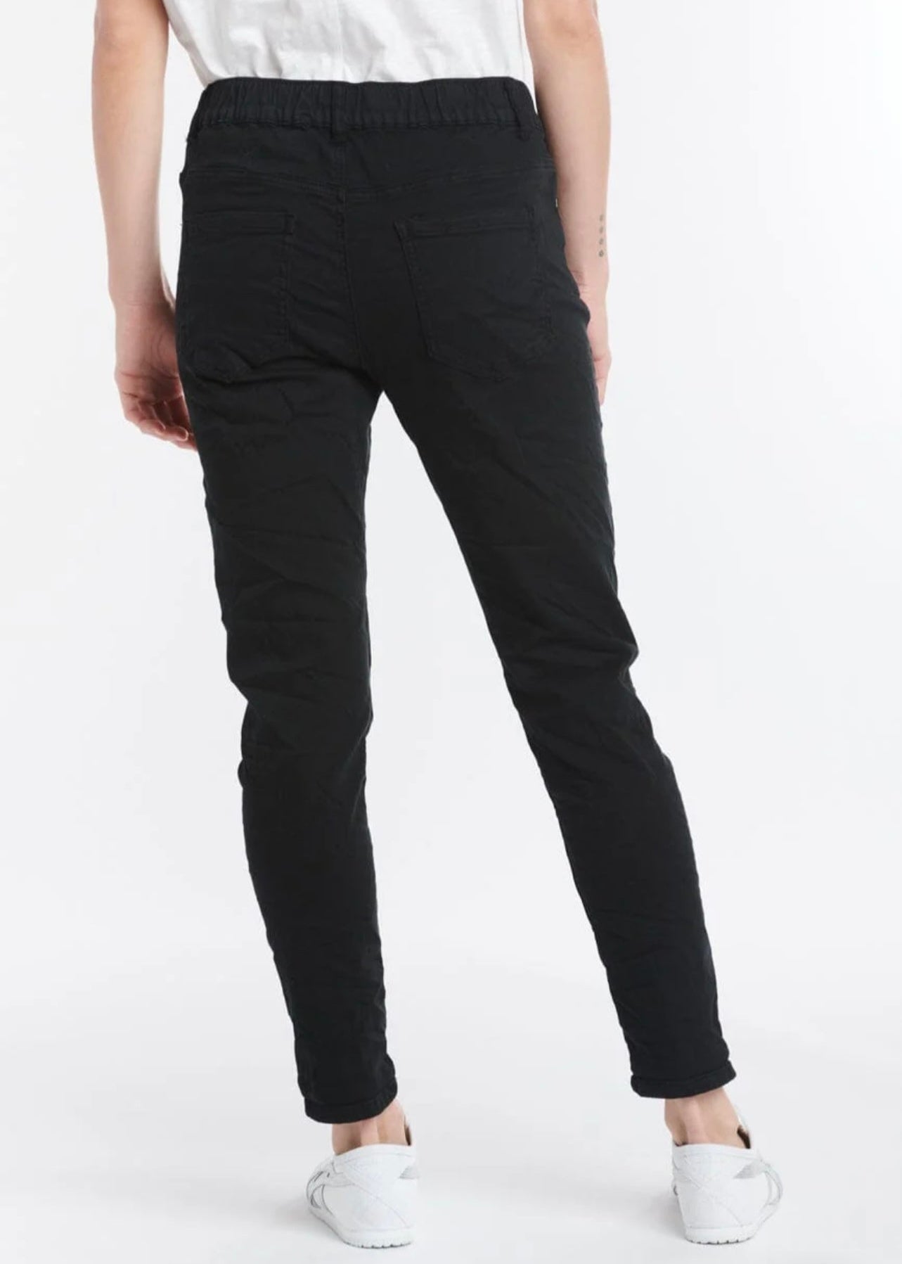 Emma Stretch Jean ~ Black