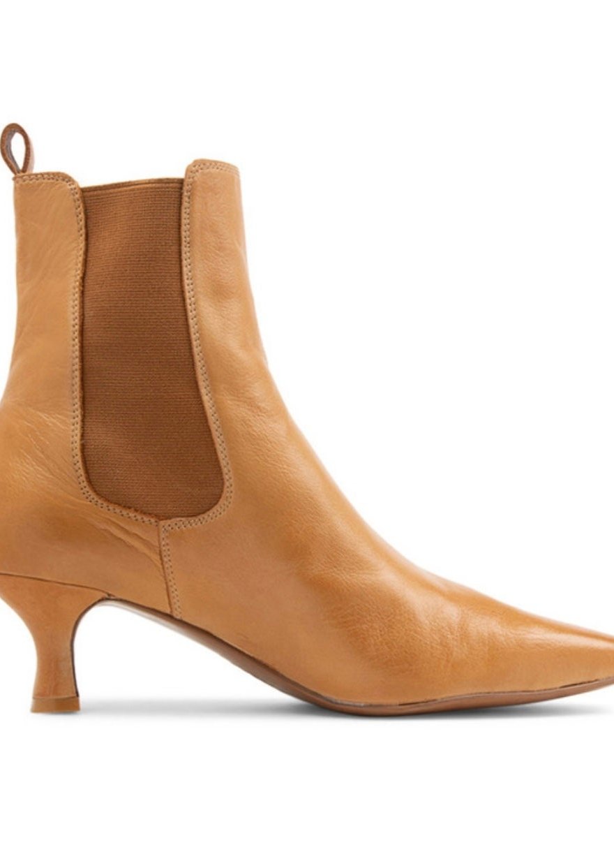 Capeyas Ankle Boot ~ Tan