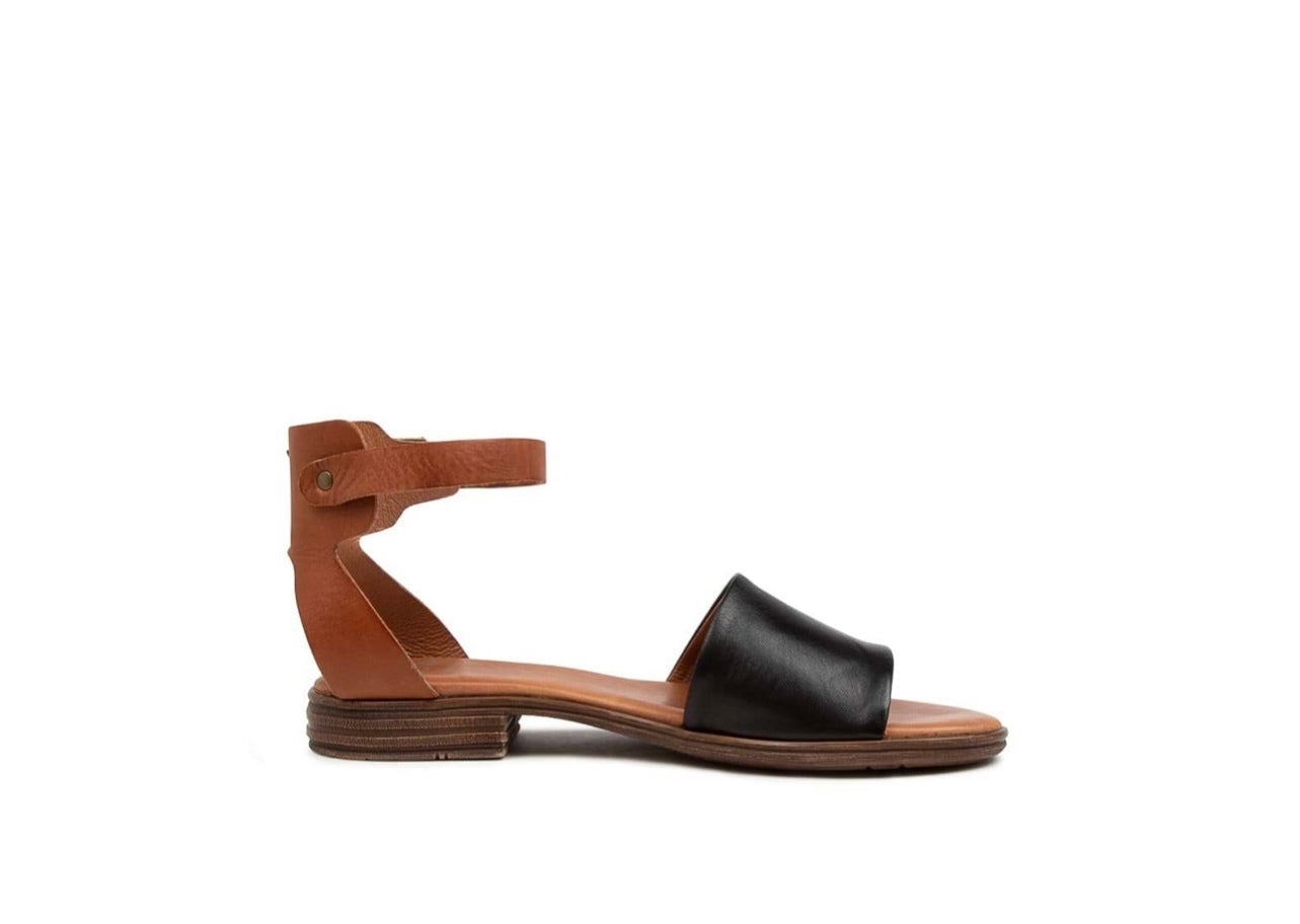 Ilos Sandal ~ Black/Brandy