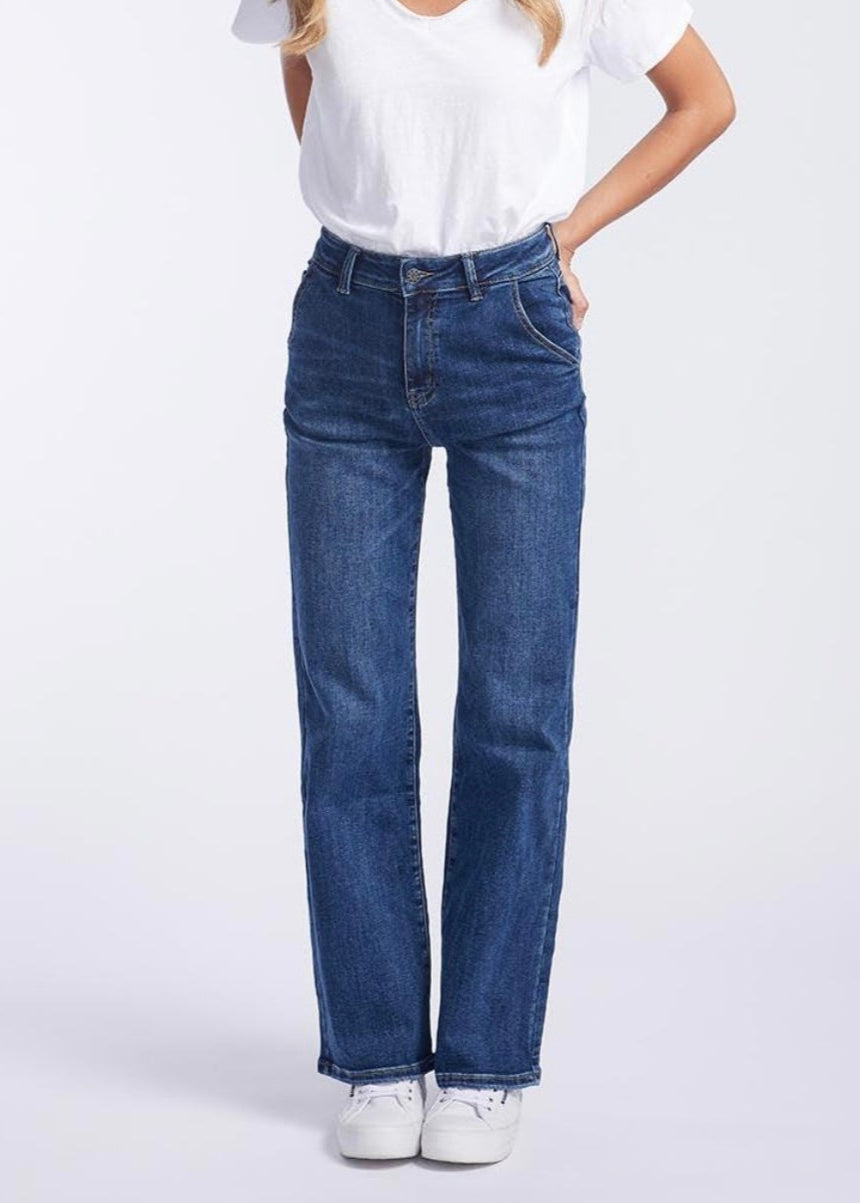 Shirley Jeans ~ Denim