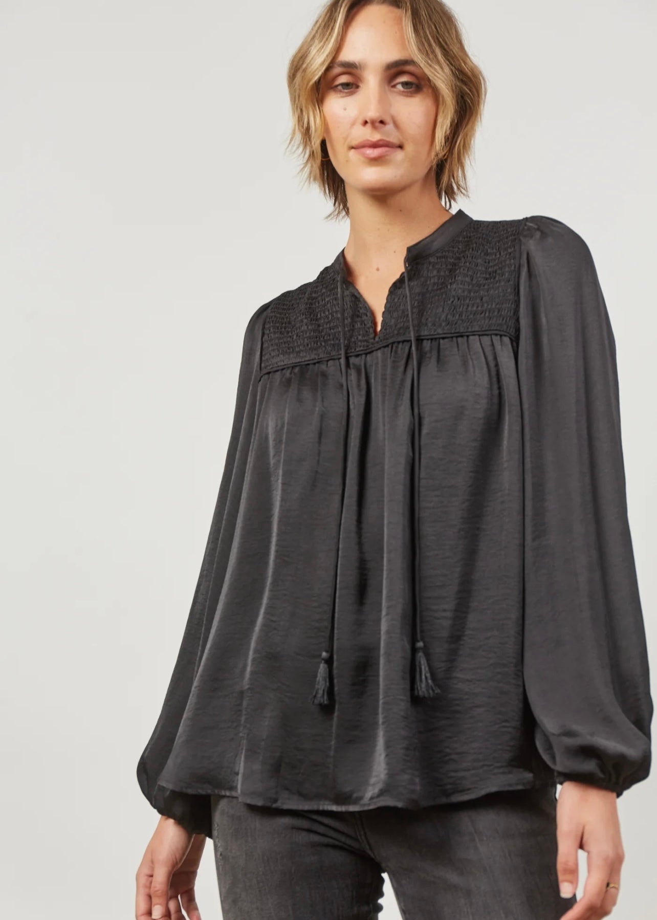 Romance Blouse ~ Onyx
