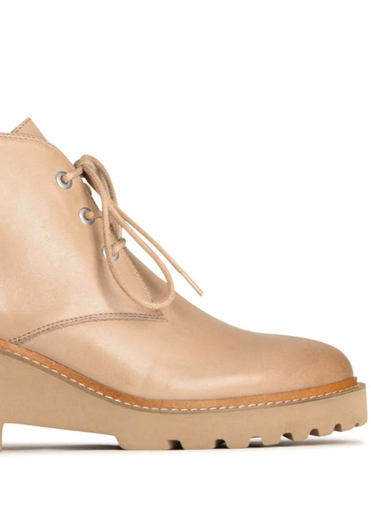 Paru Boot ~ Taupe