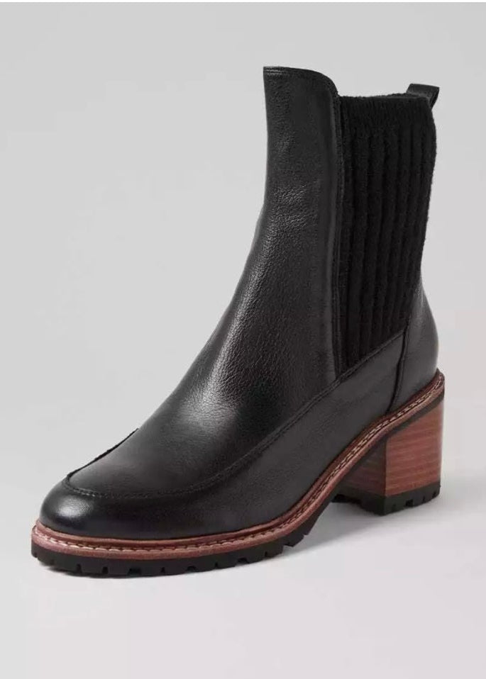 Barret Chelsea Boot ~ Black