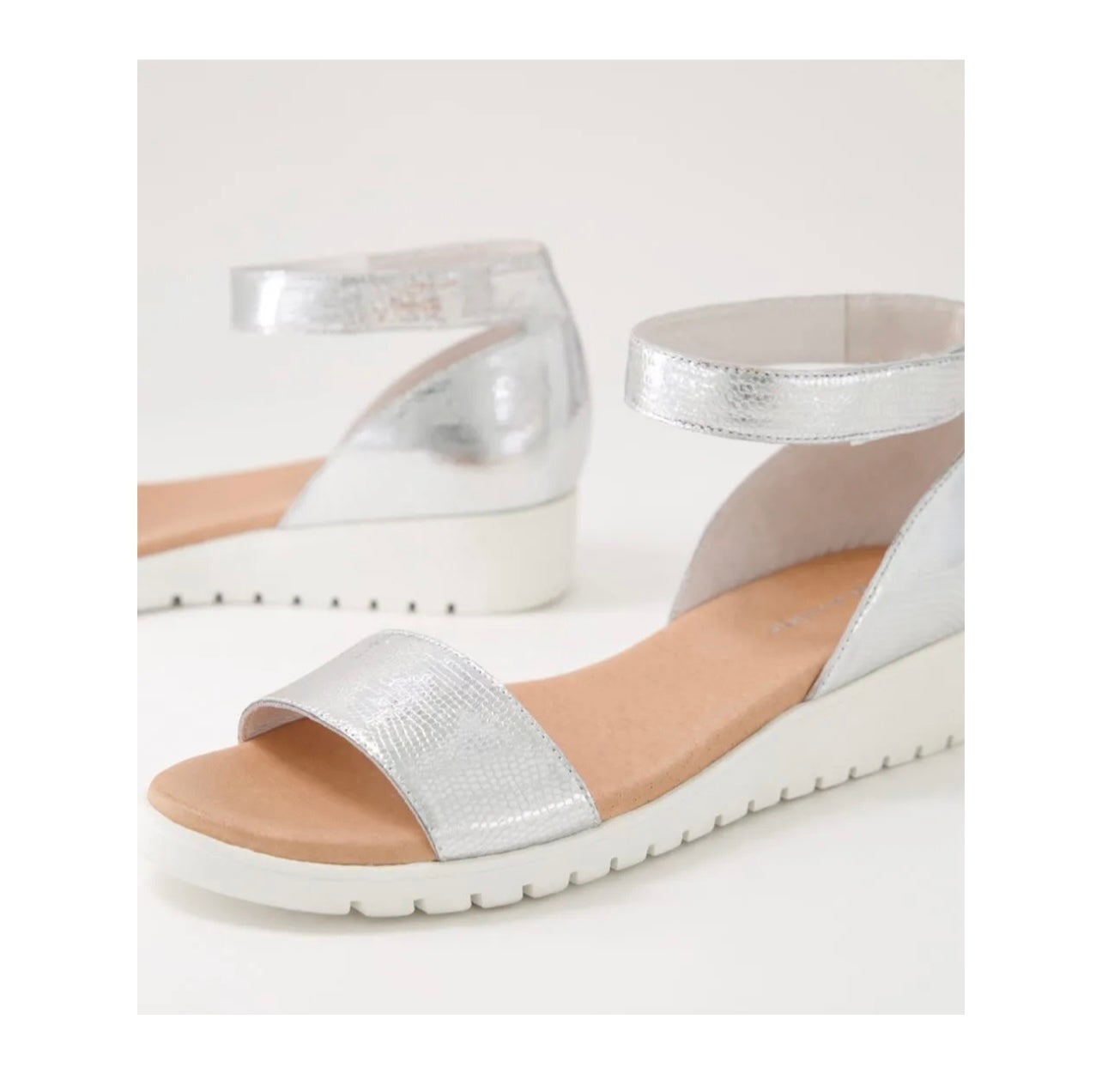 Makally ~ Silver White