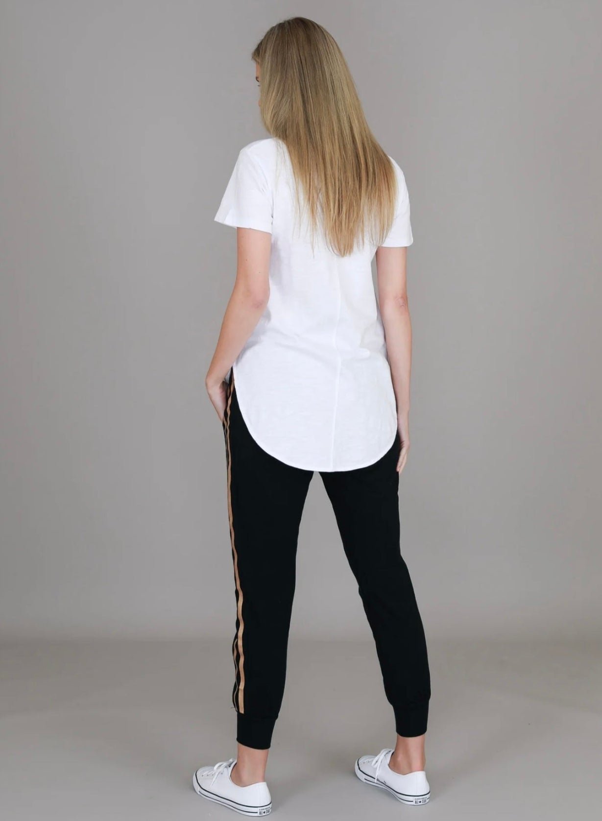 Elwood Curved Hem Tee ~ White