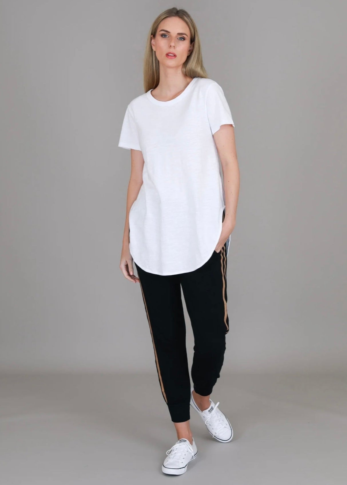 Elwood Curved Hem Tee ~ White