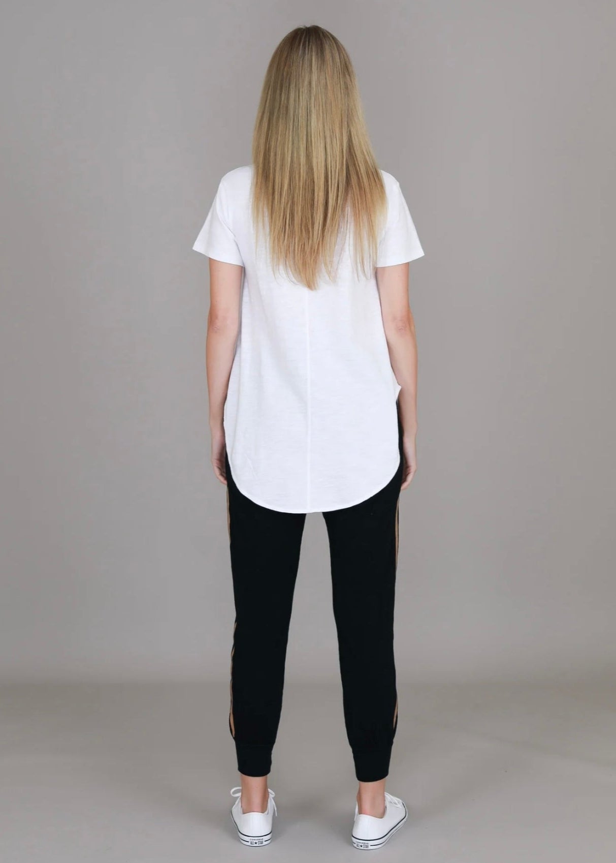 Elwood Curved Hem Tee ~ White