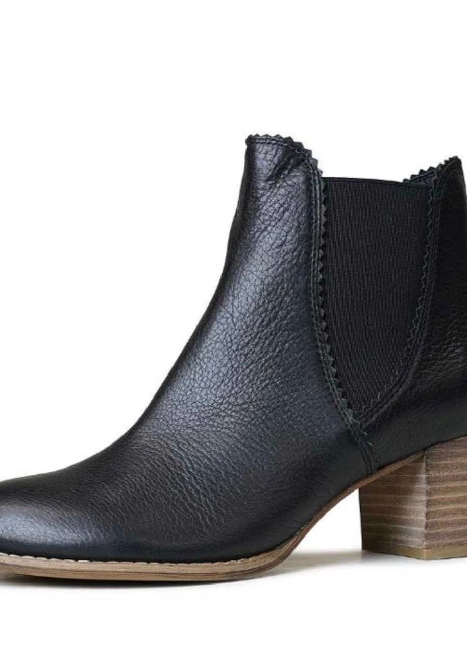 Sadore Ankle Boot ~ Black