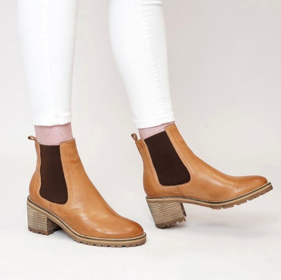 Biscoti Boot ~ Dk Tan