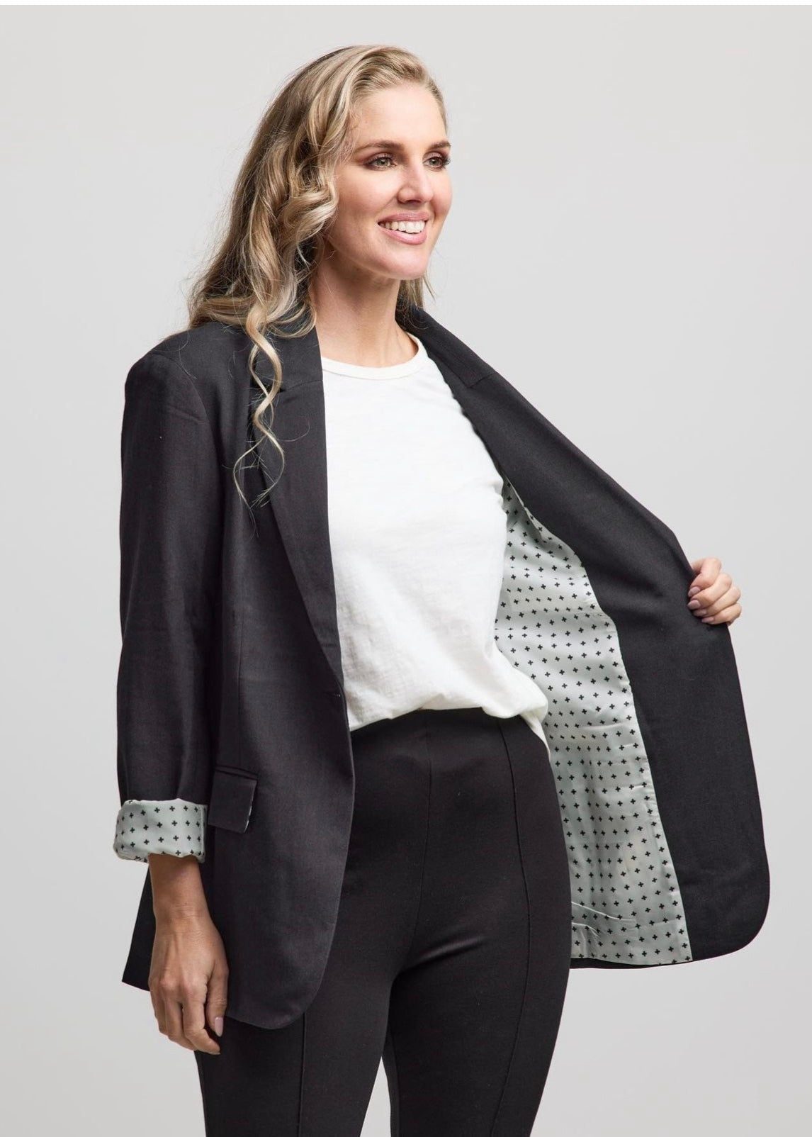 Bistro Blazer ~ Black