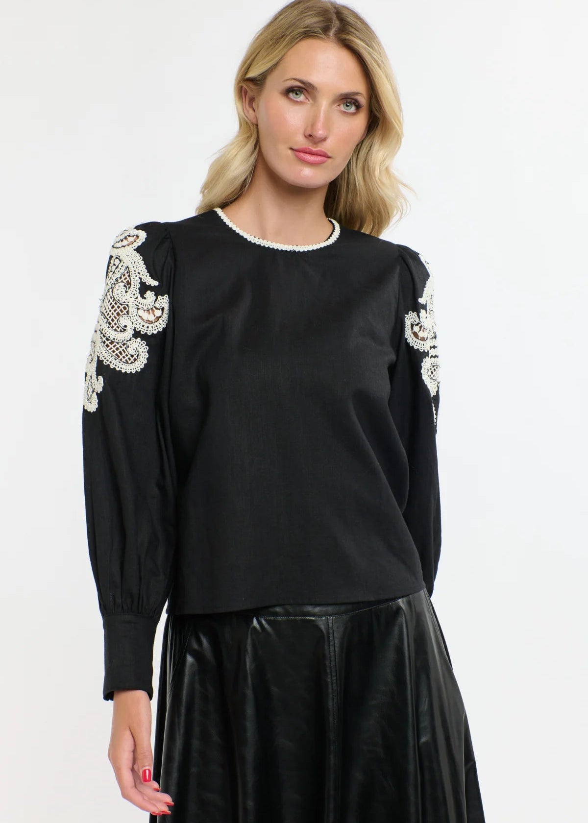 Danbury Top ~ Black Swan