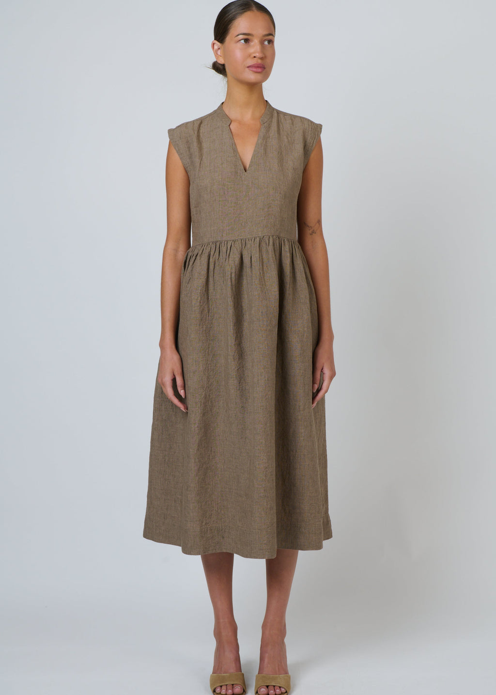Linen Sleeveless Midi Dress ~ Agate