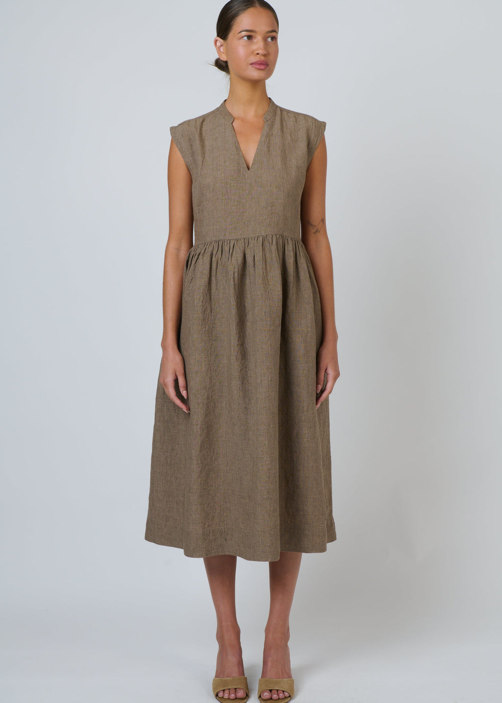 Linen Sleeveless Midi Dress ~ Agate
