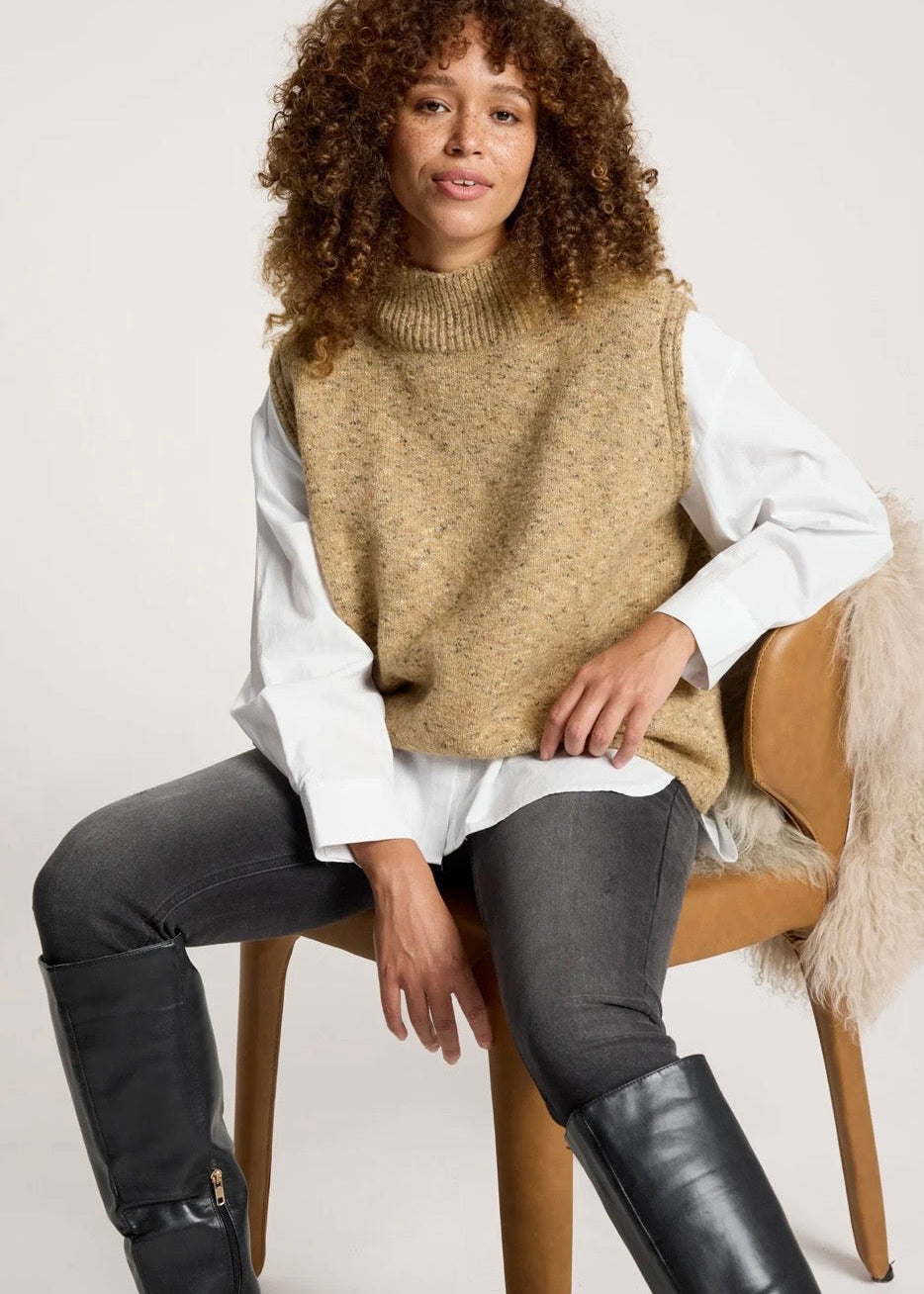 Zarda Knit Vest ~ Mocha
