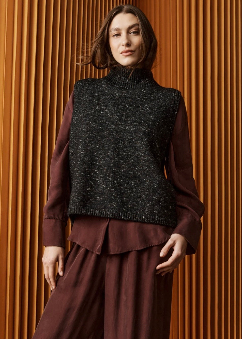 Zarda Knit Vest ~ Black