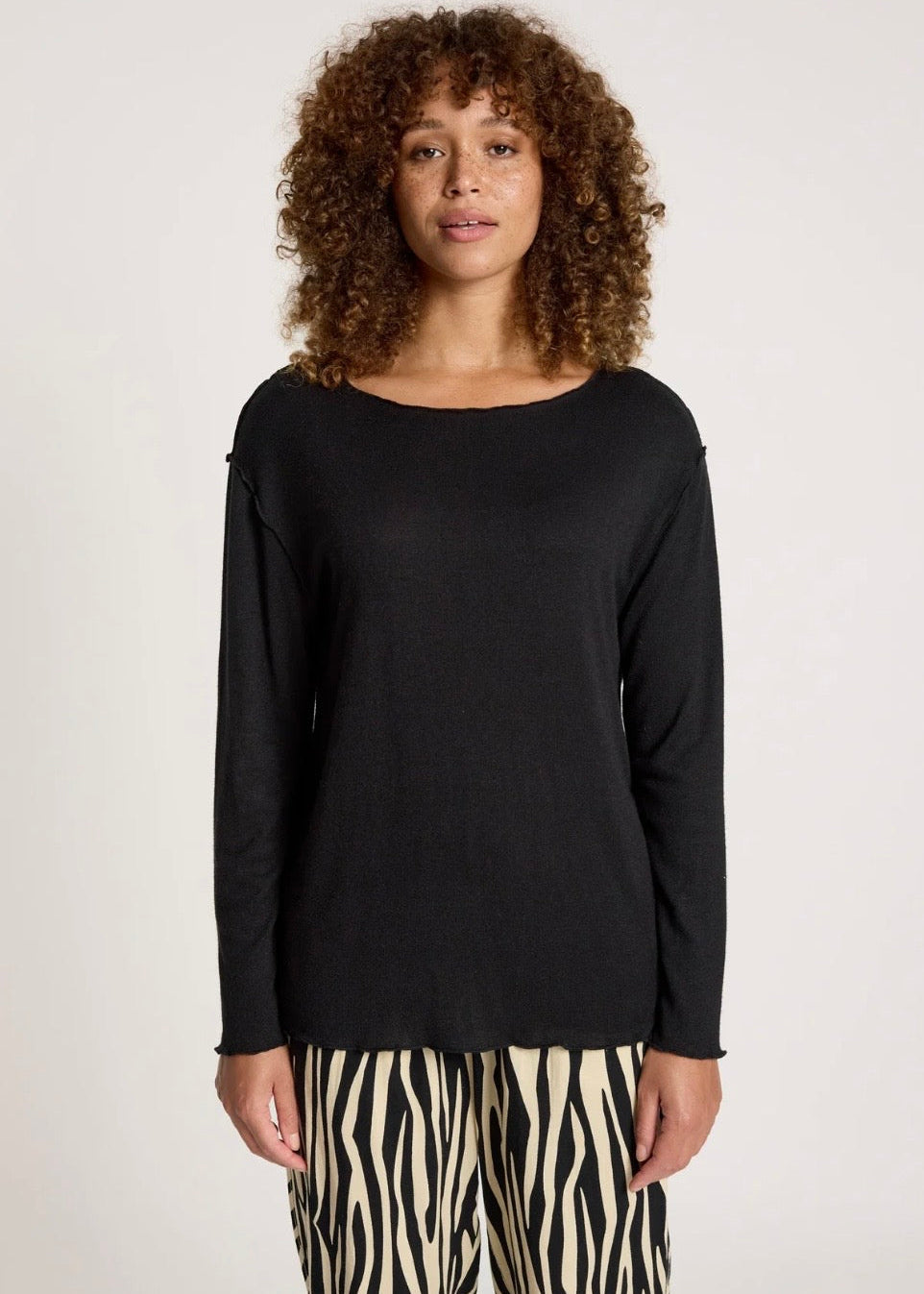 Aria Long Sleeve Top ~ Black