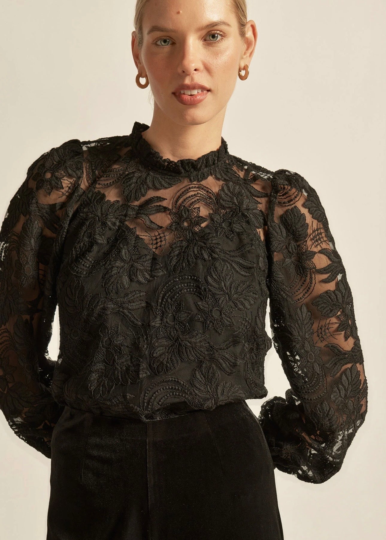 Glint Top ~ Black