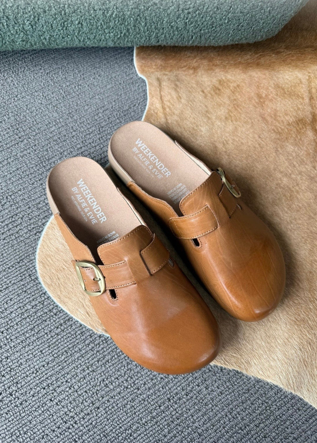 Totty Slide ~ Burnished Tan
