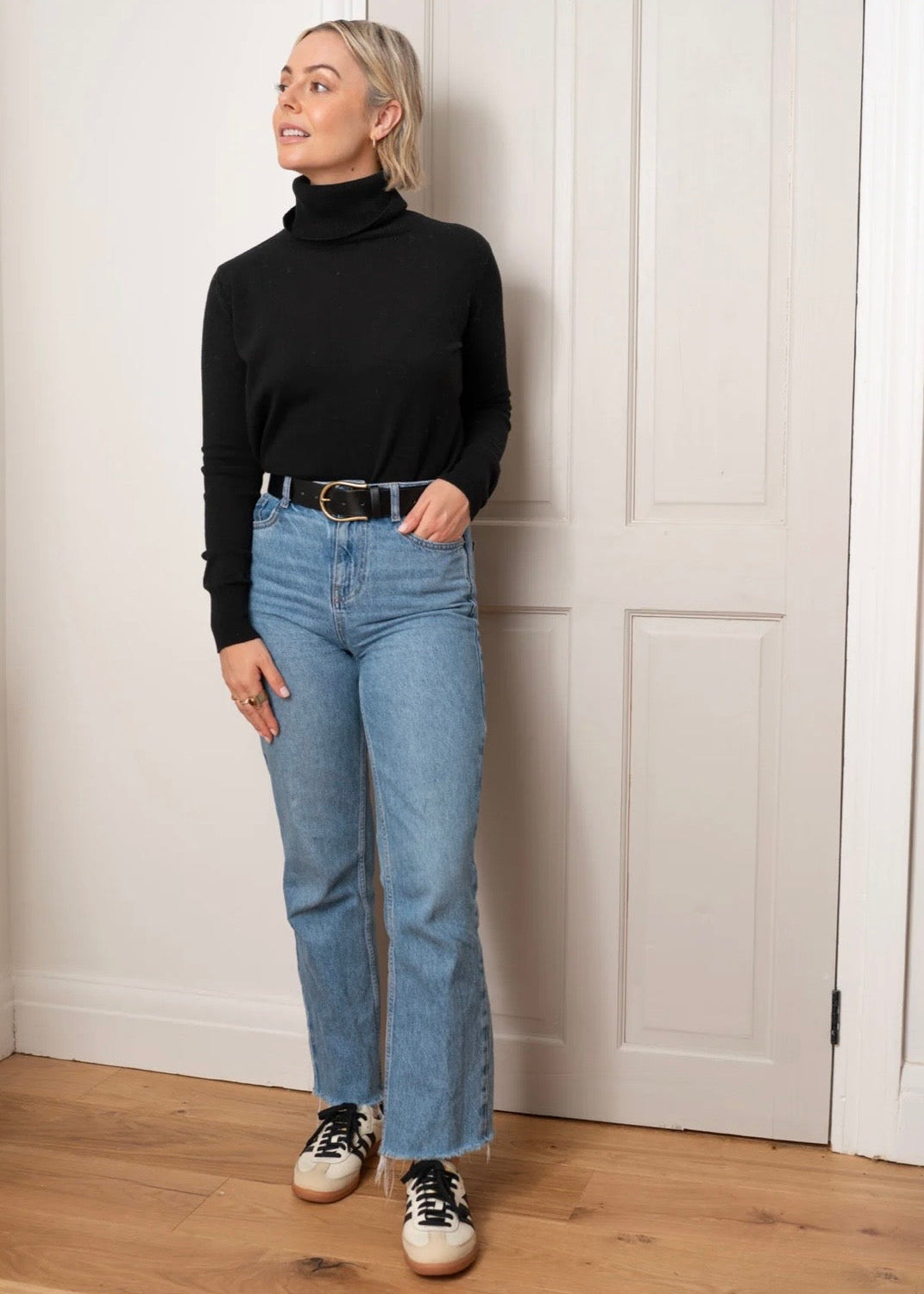 Merino Fine Roll Neck ~ Black