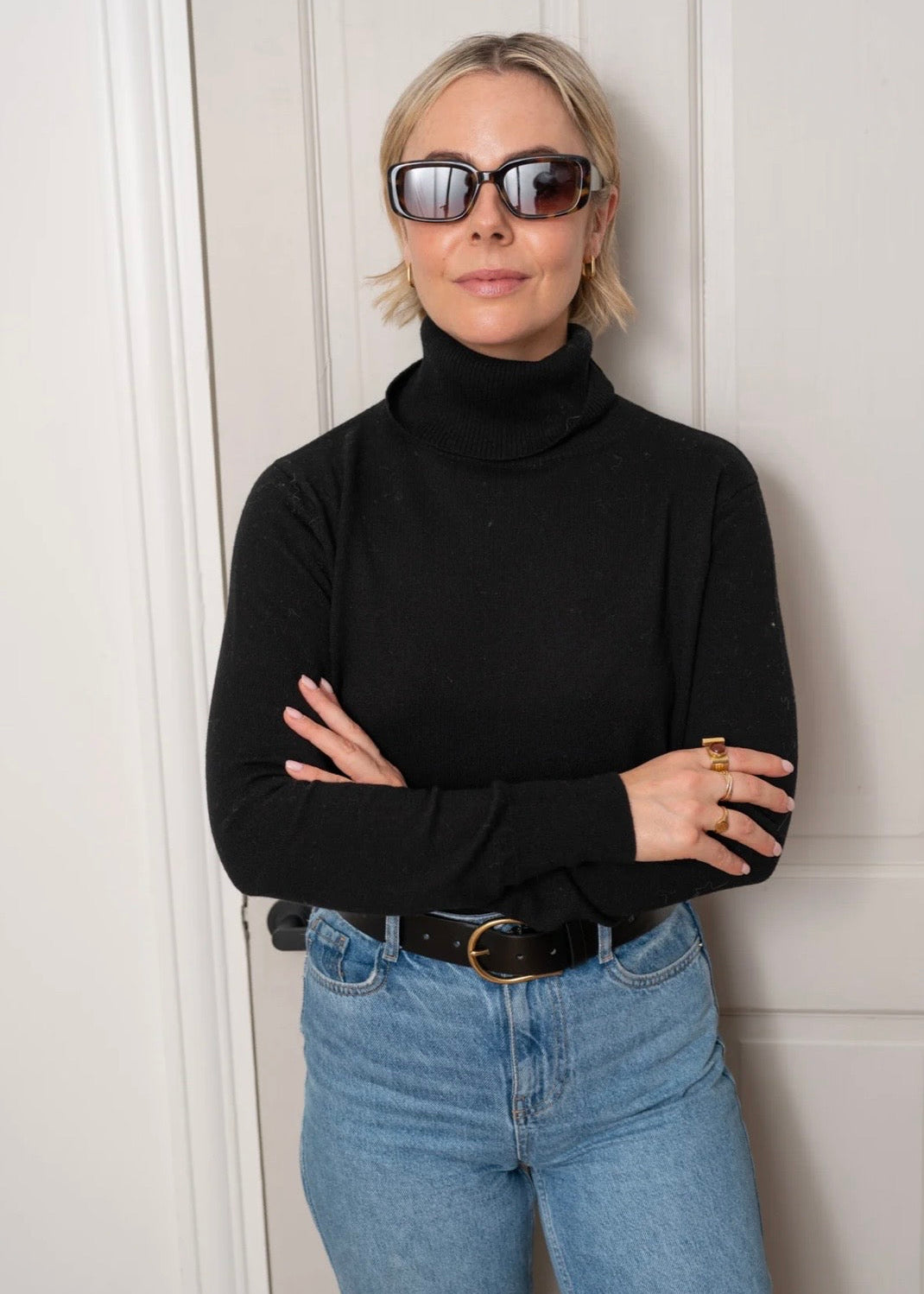 Merino Fine Roll Neck ~ Black