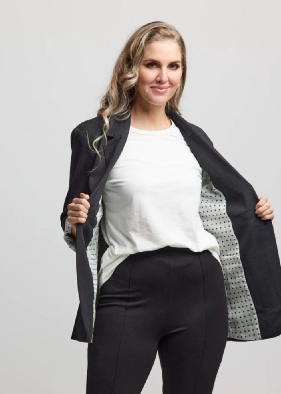 Bistro Blazer ~ Black