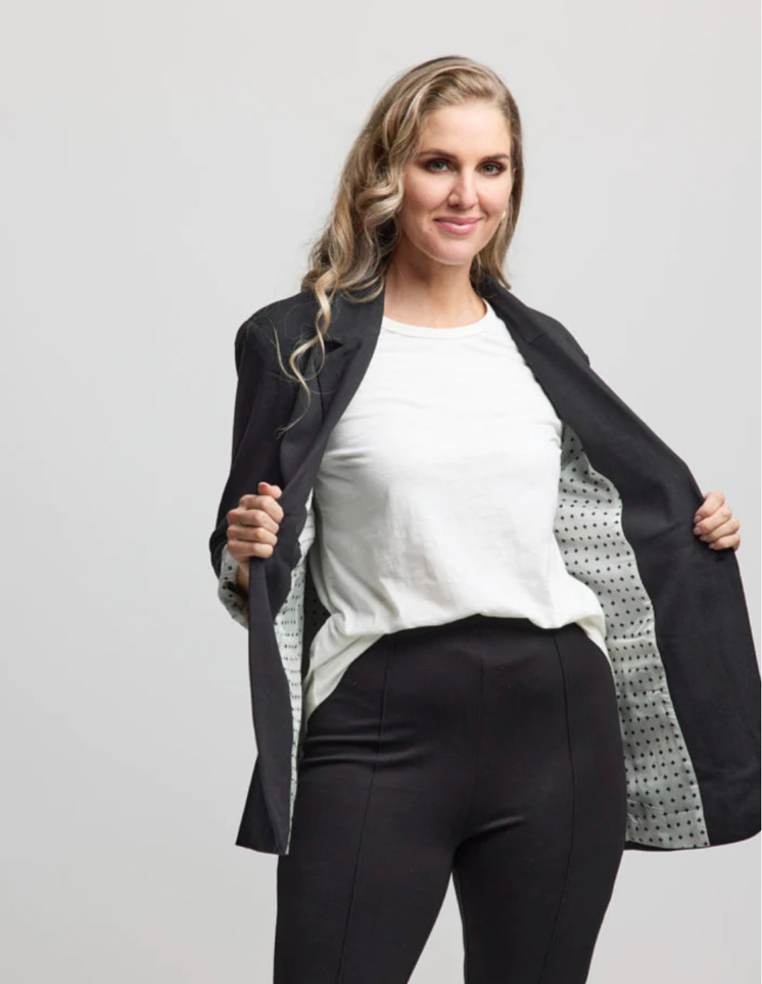Bistro Blazer ~ Black
