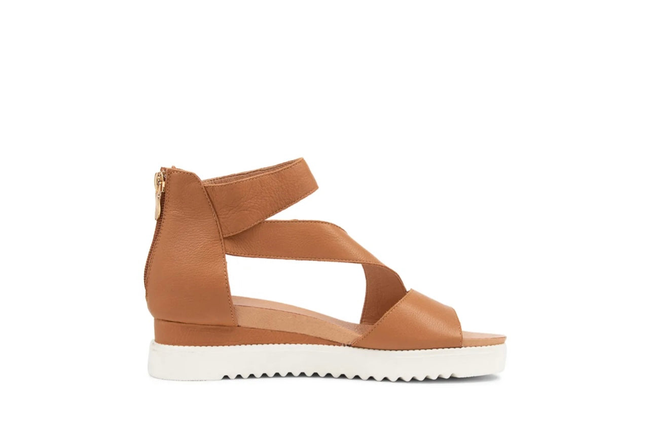 Kendrik Sandal ~ Tan