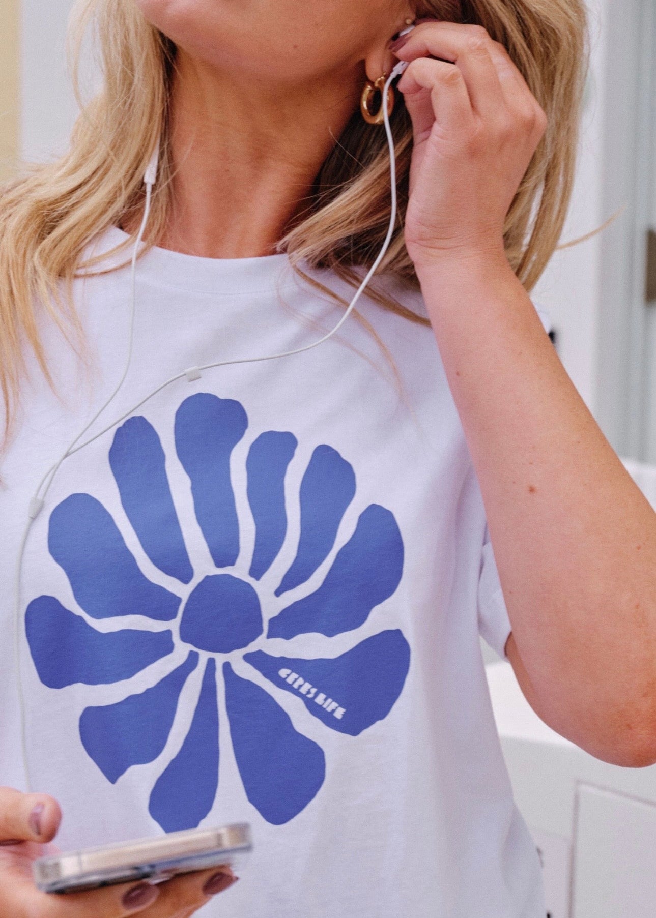 Stevie Slouchy Tee ~ White/Ceres Flora