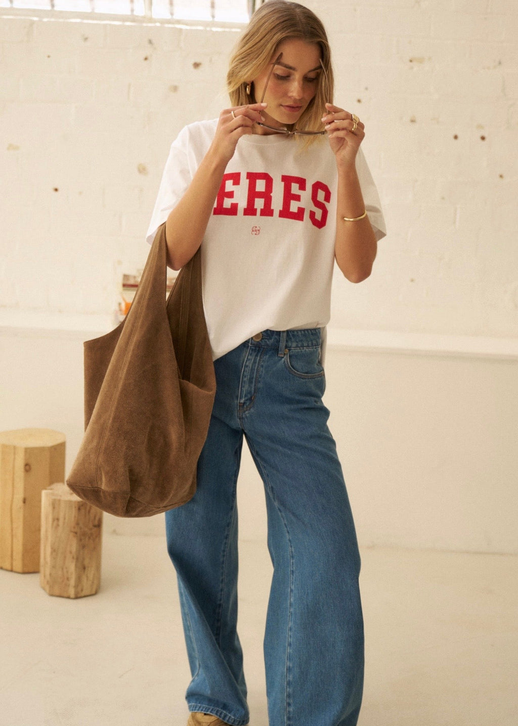 Stevie Slouchy Tee ~ White chili red varsity