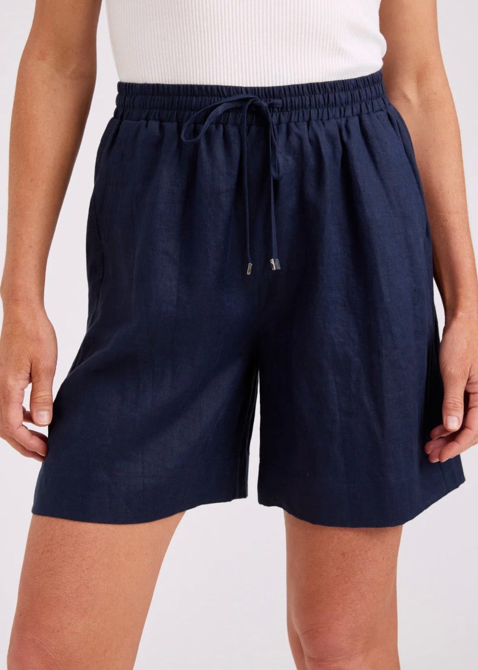 Studio Bermuda Short ~ Navy