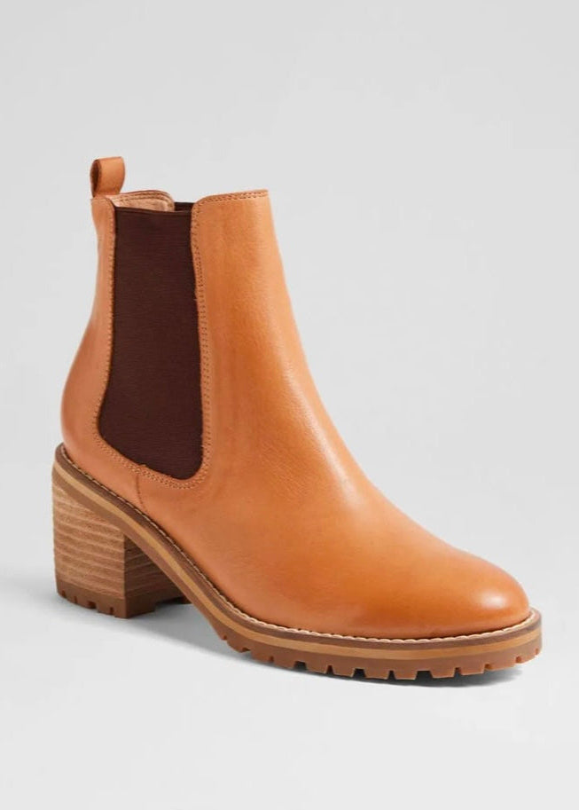 Biscoti Boot ~ Dk Tan