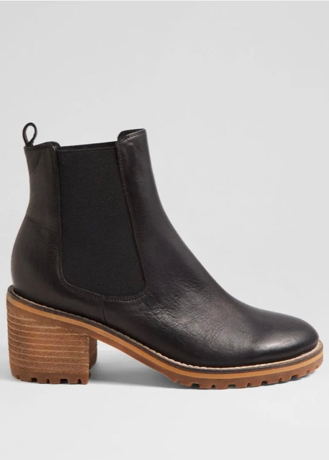Biscoti Boot ~ Black