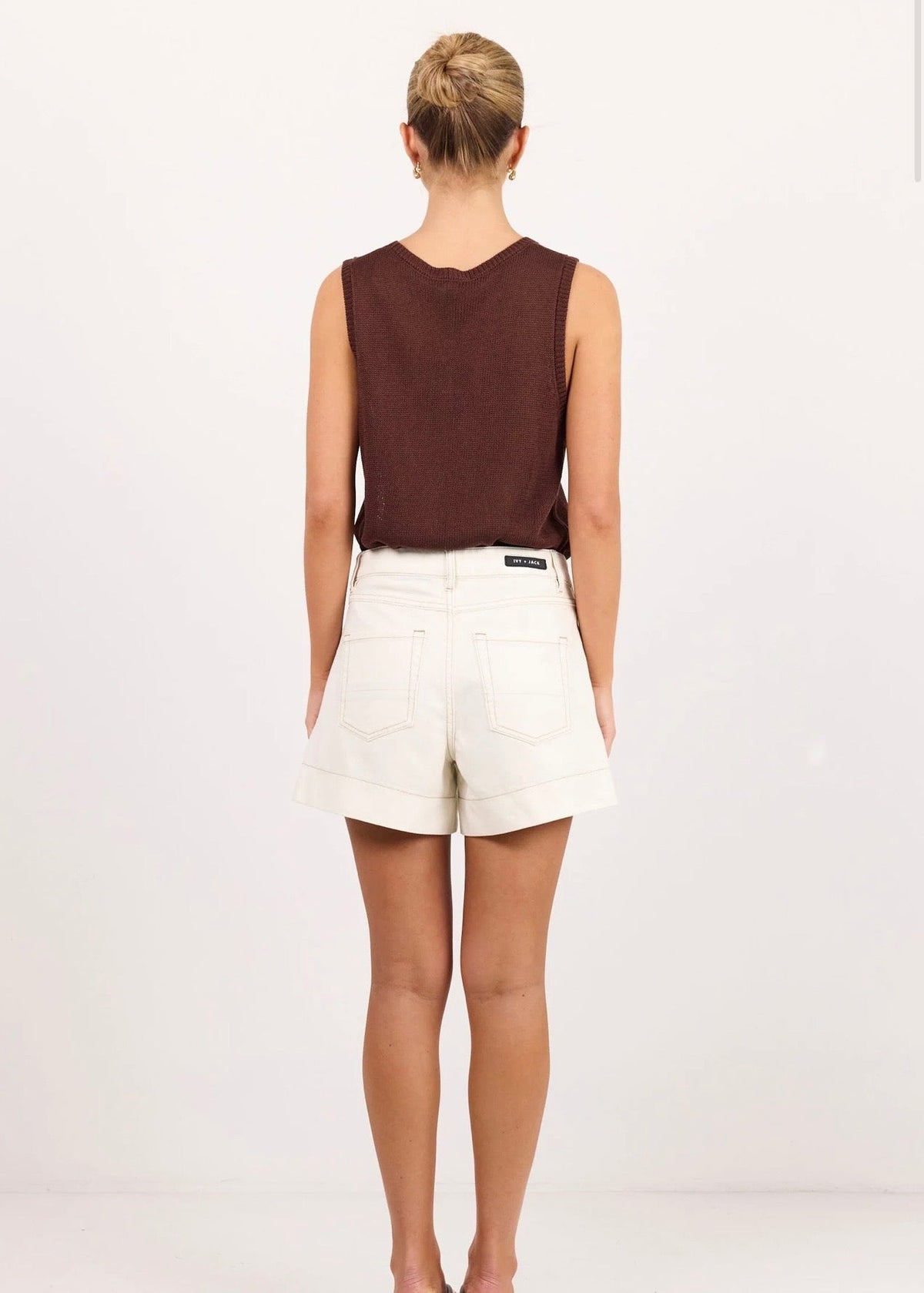 Kindly Pocket Front Short ~ Ecru