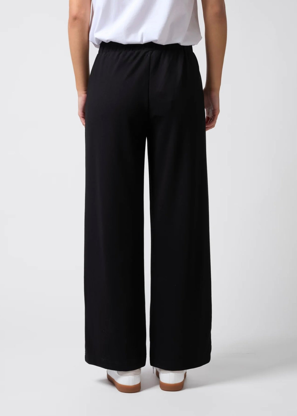 Ria Pant ~ Black