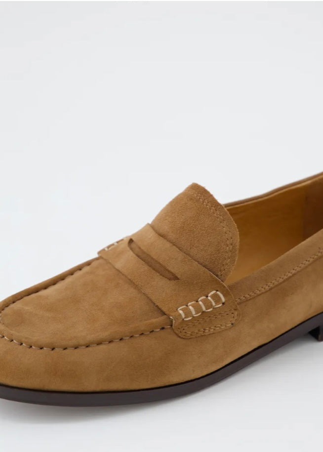 Clarisa Suede Loafer ~ Coffee