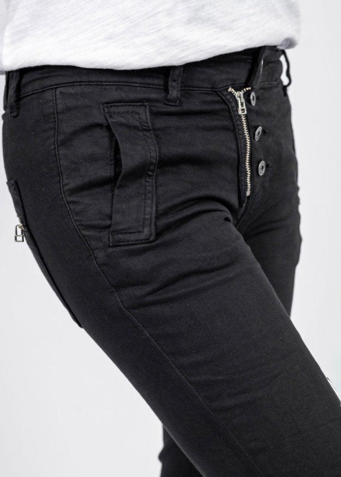 Classic Button Jean ~ Black