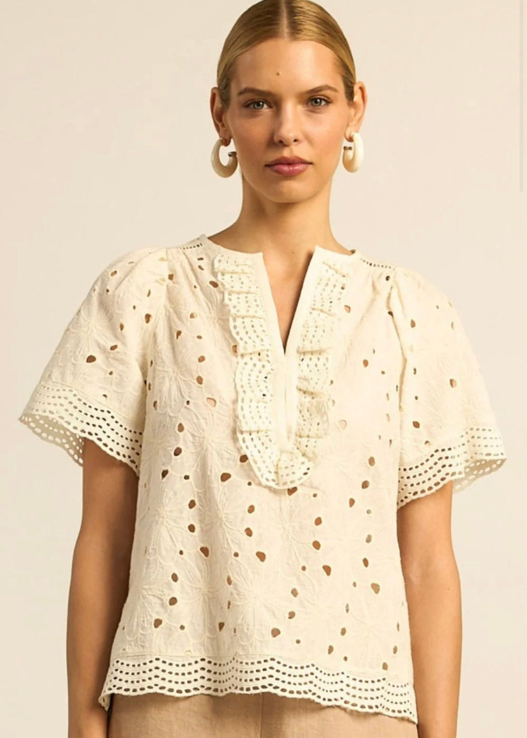 Vantage Top ~ Cream