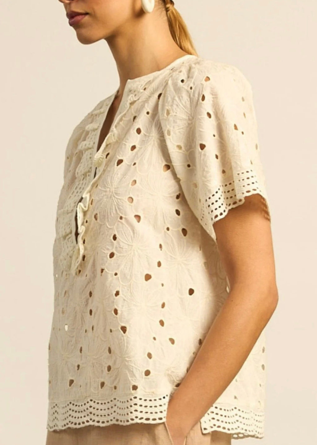 Vantage Top ~ Cream