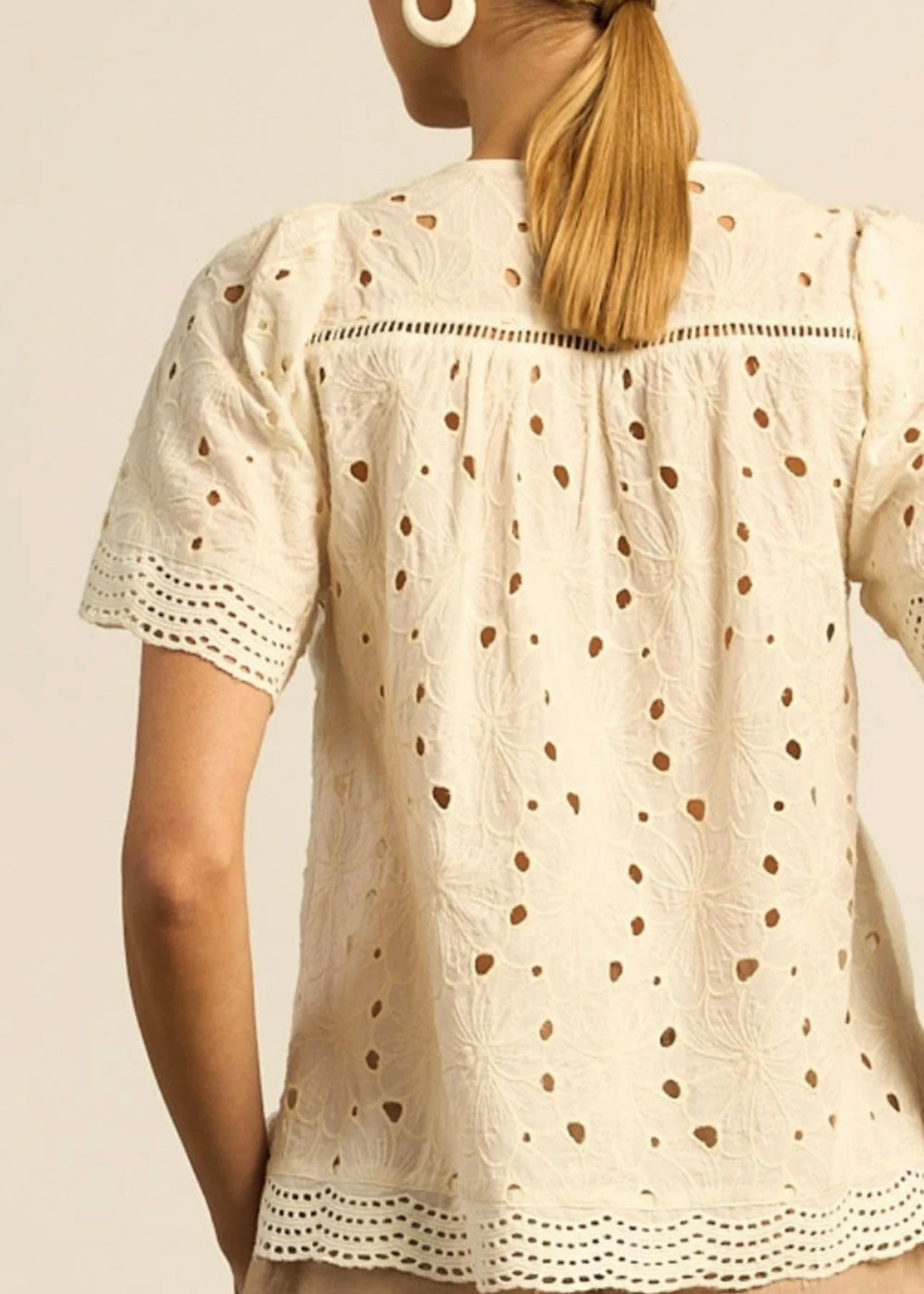 Vantage Top ~ Cream