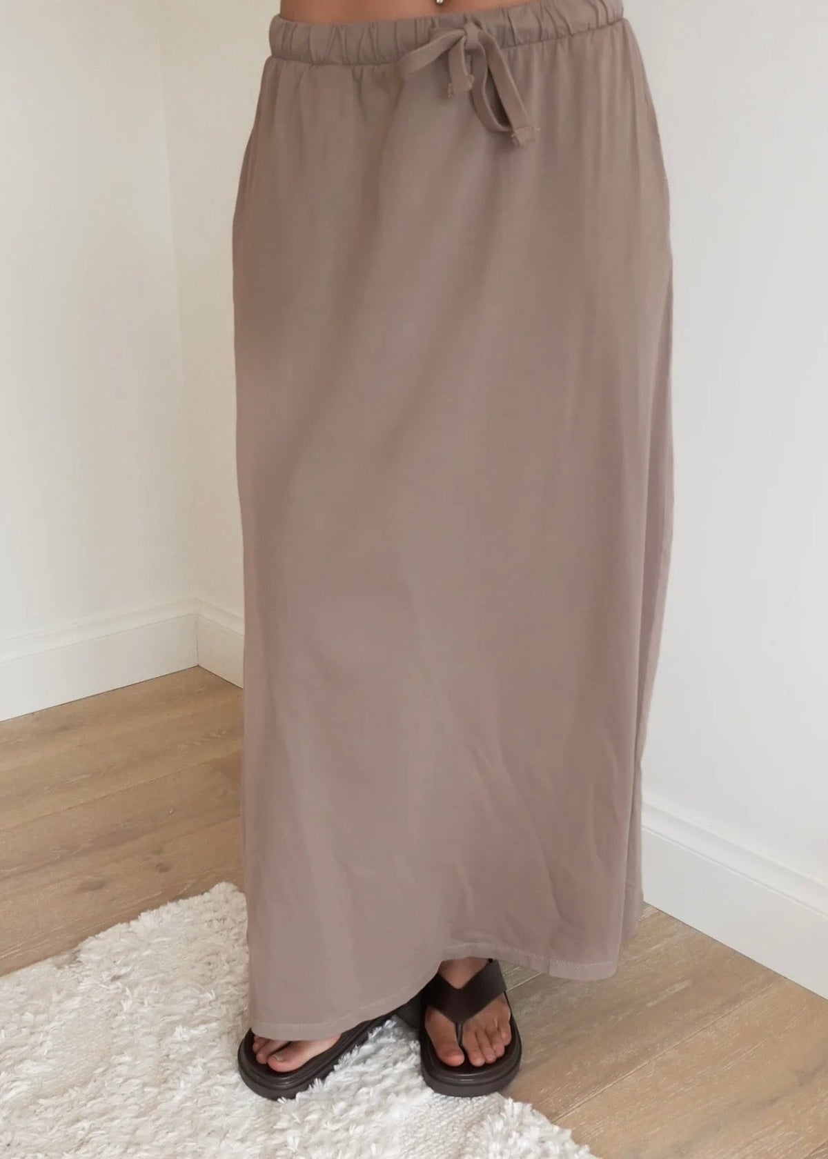 Evolve Skirt ~ Brown